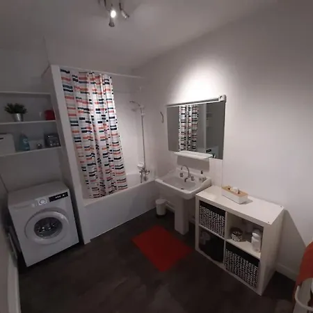 6 Personnes Avec Garage Le 6.3 *