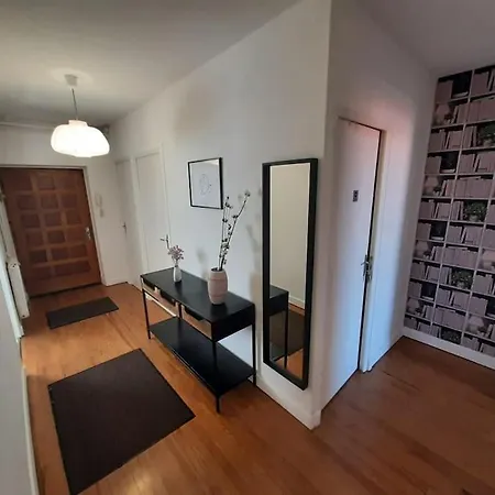 6 Personnes Avec Garage Le 6.3 *